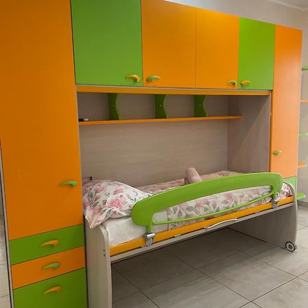 Home With Parking Near The Airport And Beach Fiumicino Esterno foto