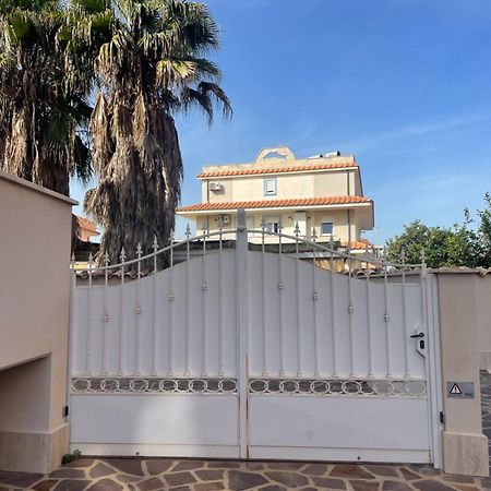 Home With Parking Near The Airport And Beach Fiumicino Esterno foto